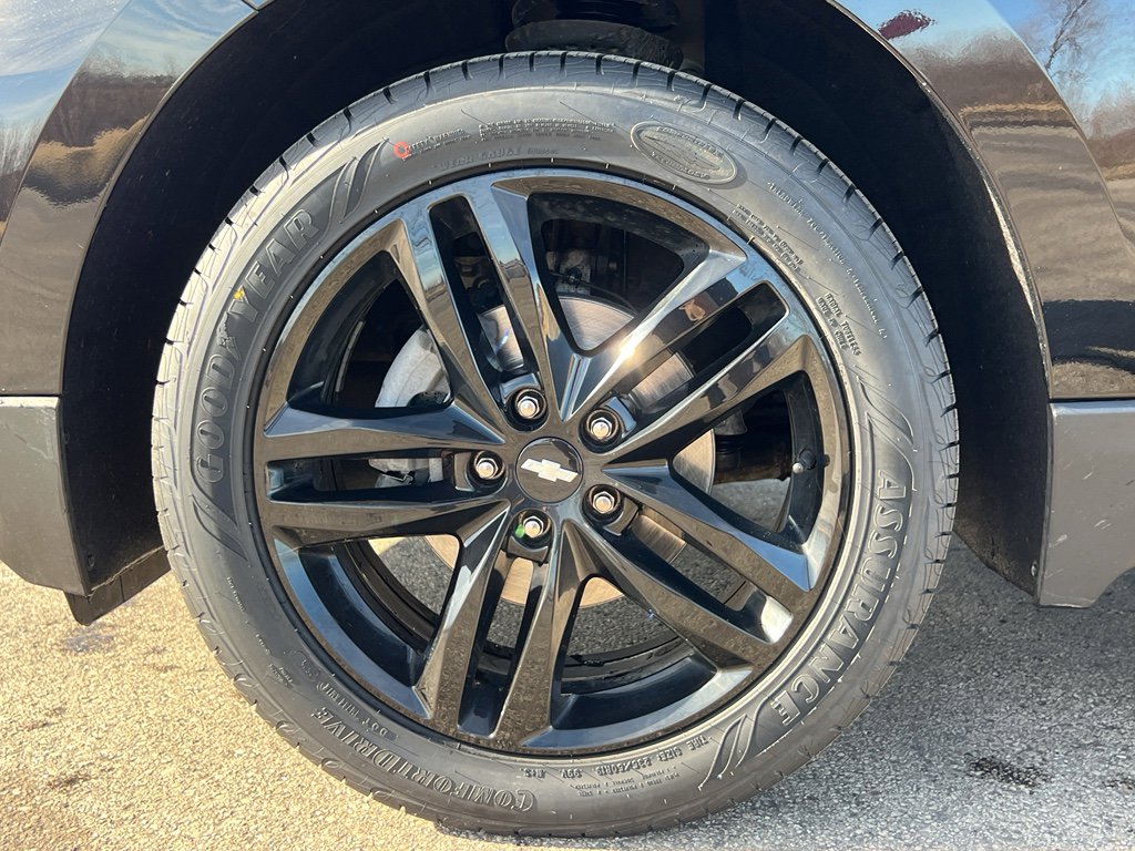 Used 2020 Chevrolet Equinox LT w/ Midnight Edition image 9