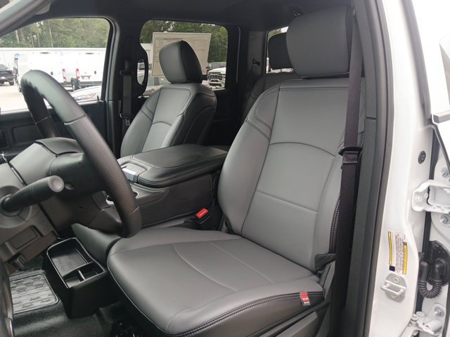 New 2026 RAM 5500 Tradesman w/ Chrome Appearance Group AWD/4WD image 35