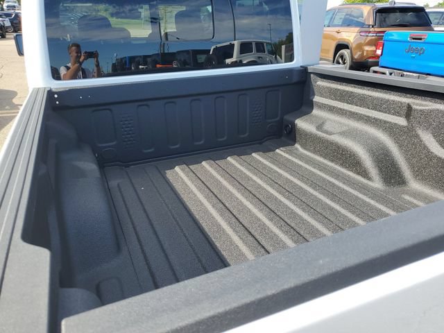 New 2026 Jeep Gladiator Rubicon w/ Technology Group AWD/4WD image 17