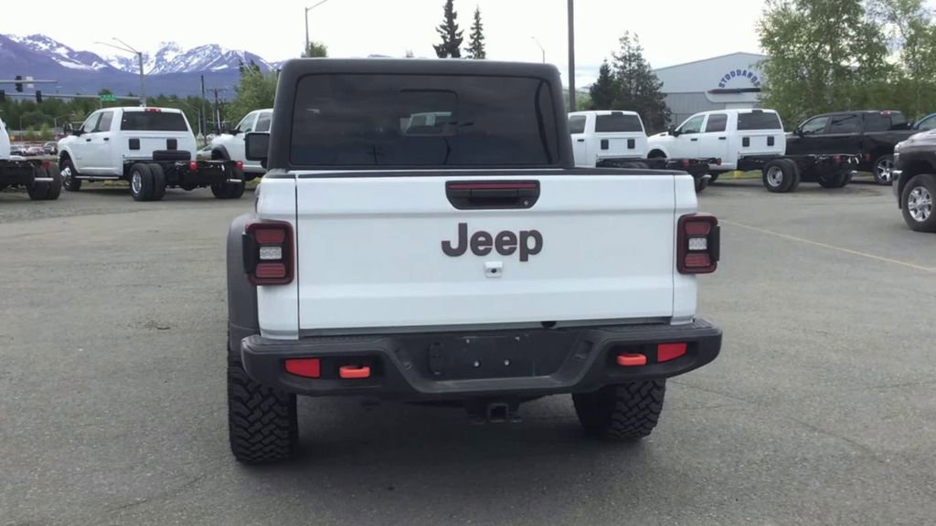 Certified 2024 Jeep Gladiator Mojave w/ Convenience Group image 7