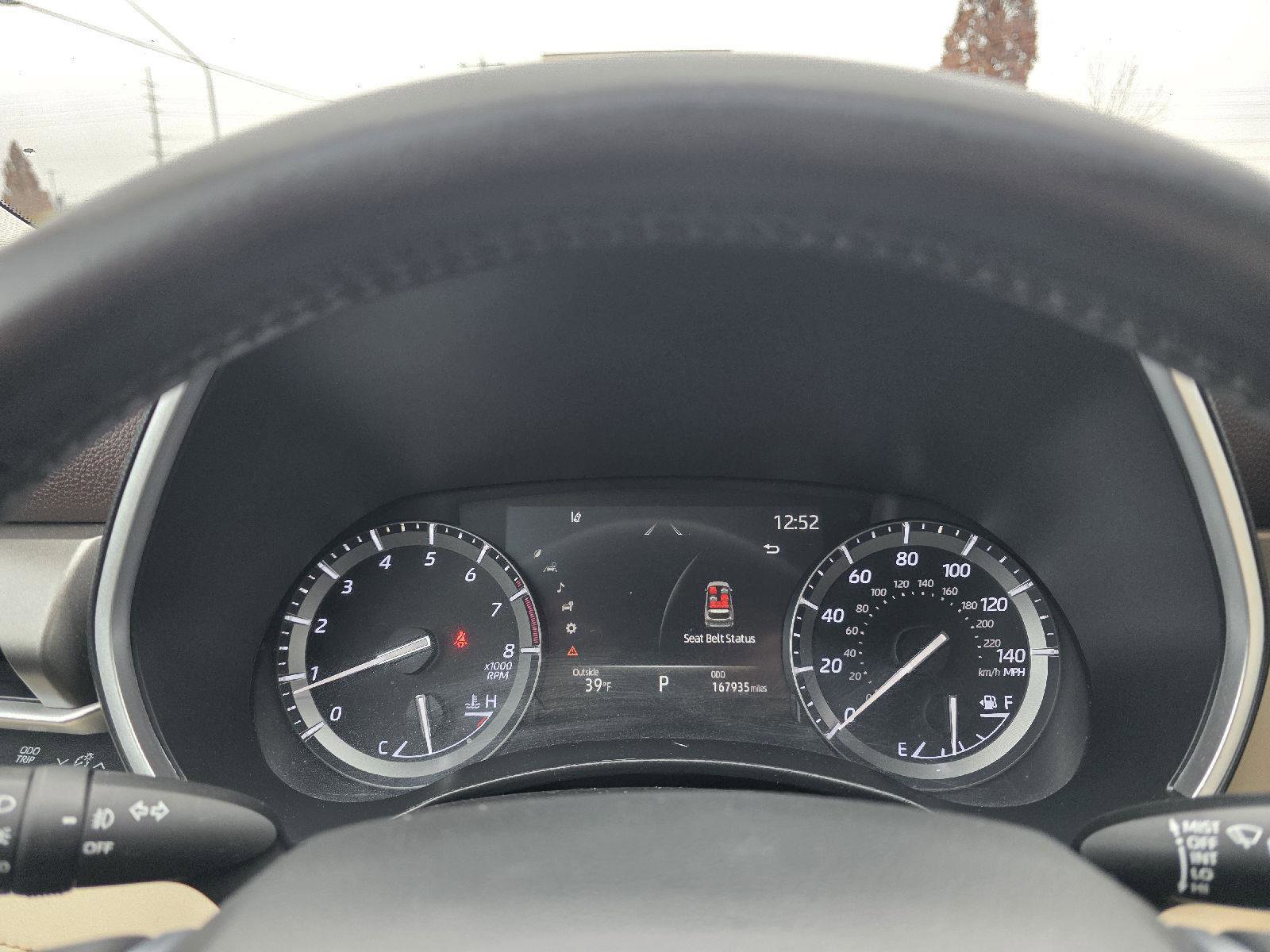 Used 2021 Toyota Highlander XLE image 18