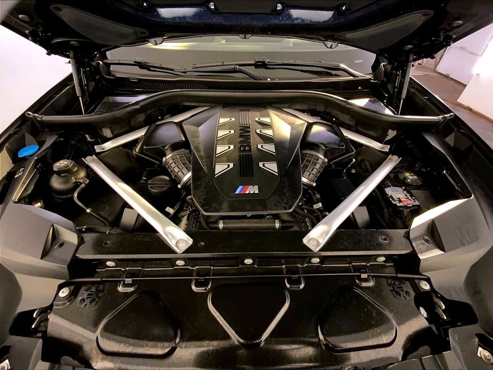 Used 2024 BMW X7 M60i w/ Executive Package image 32