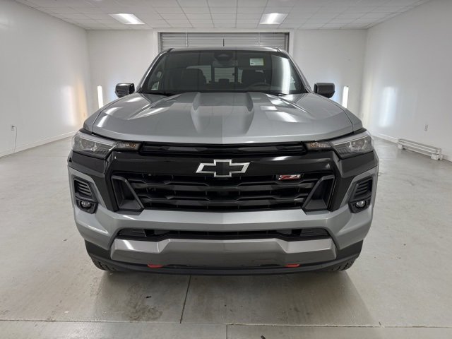New 2025 Chevrolet Colorado Z71 image 2