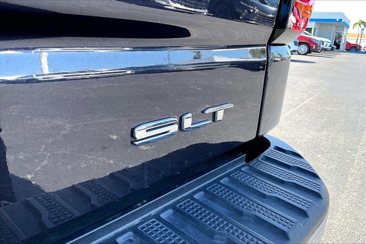 Used 2024 GMC Sierra 1500 SLT AWD/4WD image 5