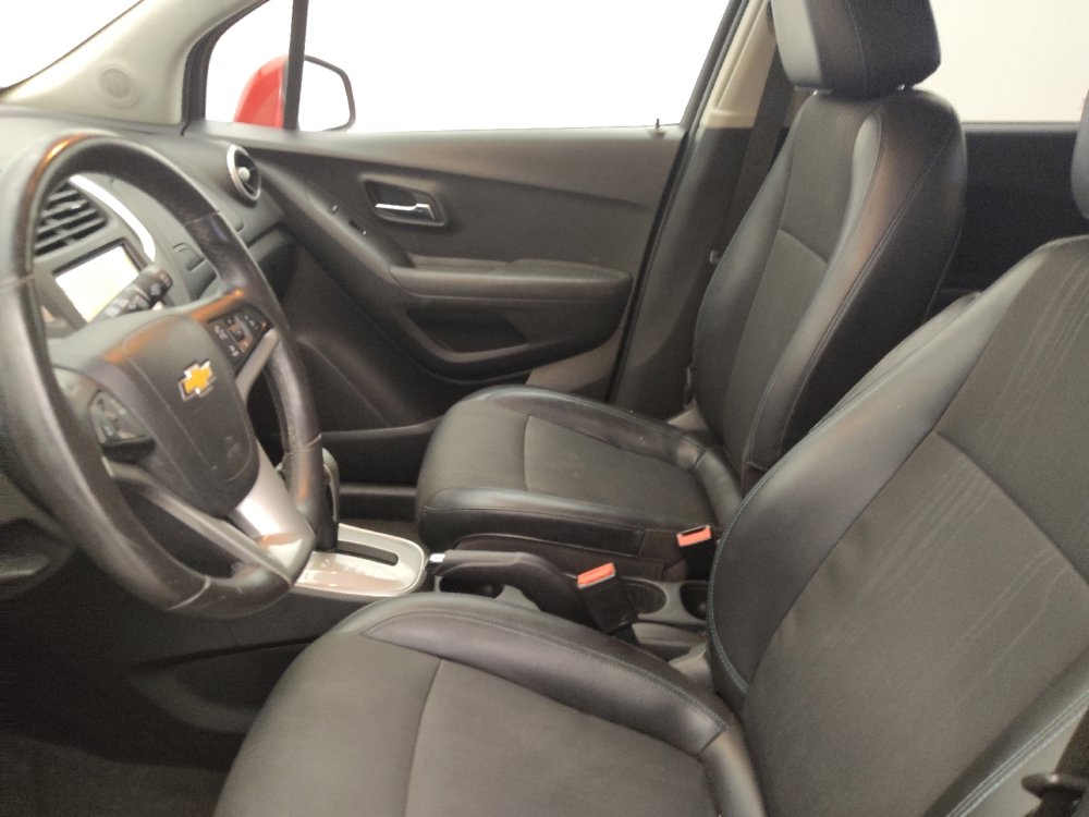 Used 2016 Chevrolet Trax LT w/ LT Convenience Package image 17