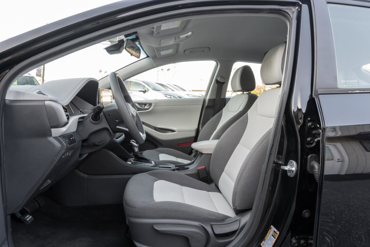 Used 2020 Hyundai Ioniq Blue FWD image 13