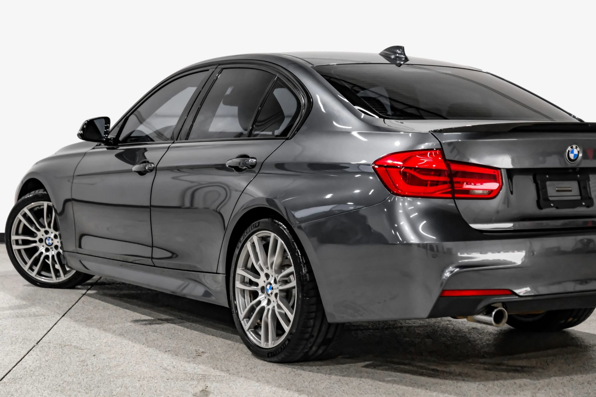 Used 2017 BMW 340i Sedan image 16