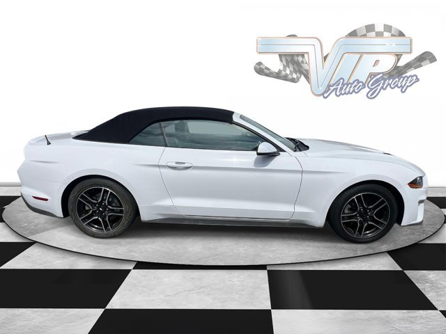 Used 2018 Ford Mustang Premium image 5
