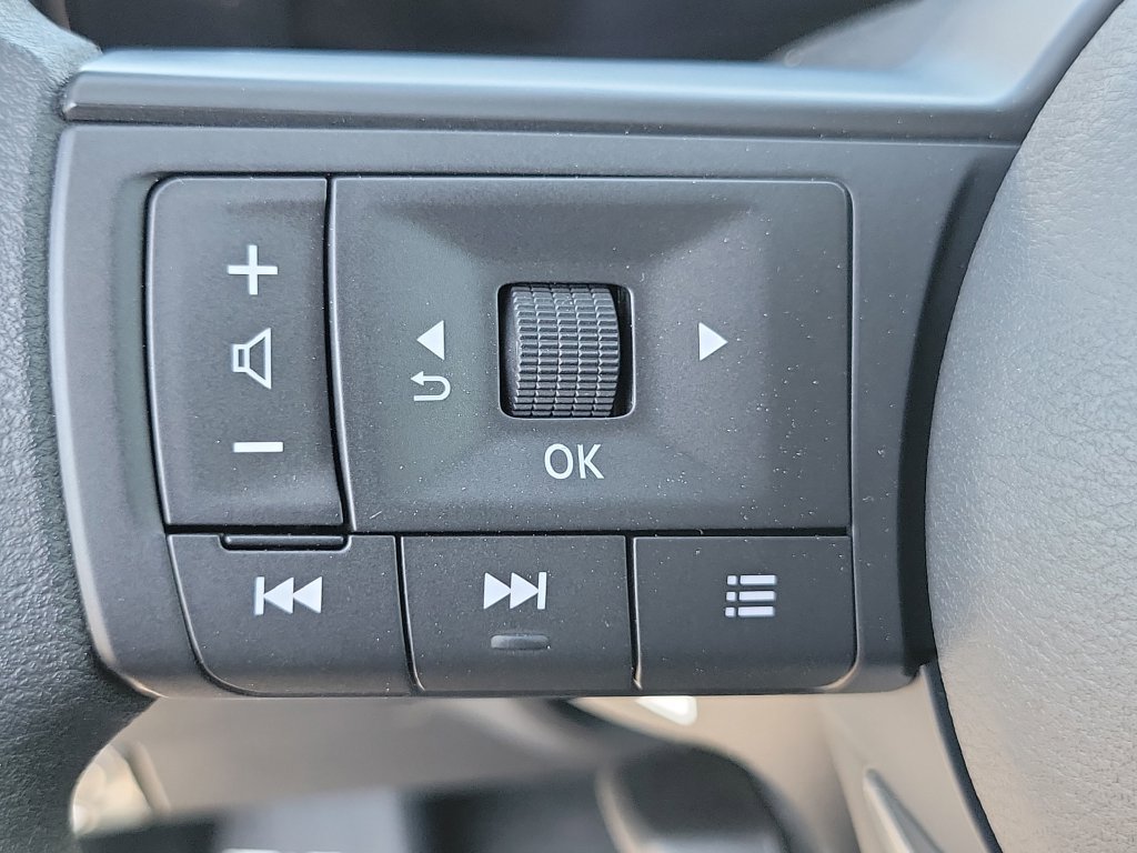 New 2026 Nissan Kicks SV w/ SV Premium Package FWD image 5