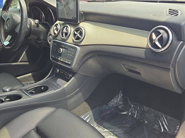 Used 2017 Mercedes-Benz GLA 250 4MATIC image 23