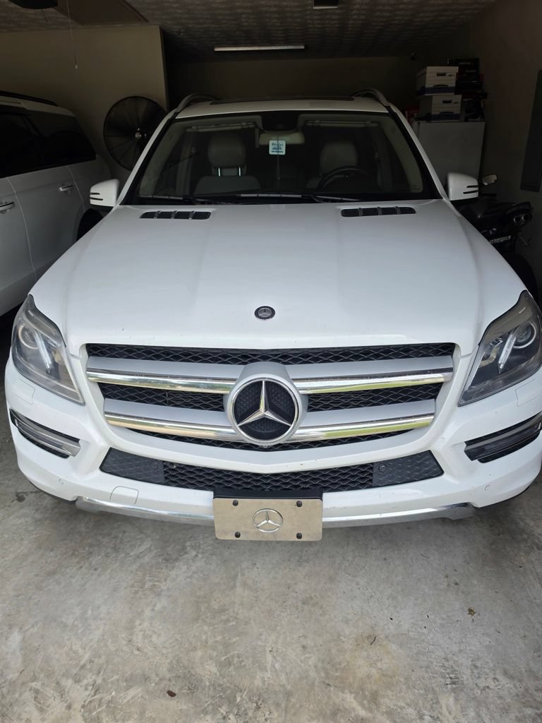 Used 2015 Mercedes-Benz GL 450 4MATIC image 11