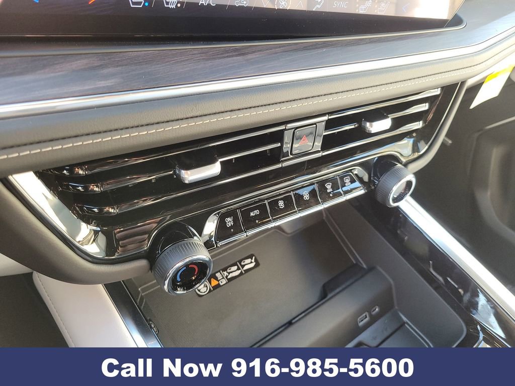 New 2026 Chevrolet Suburban Premier image 15