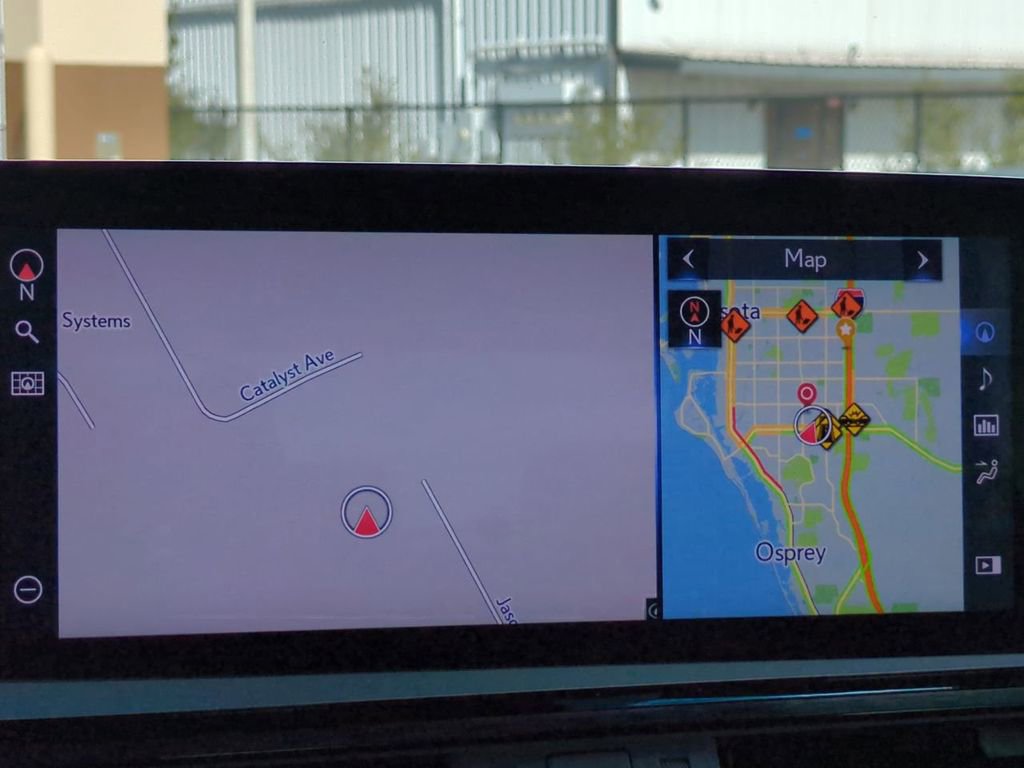 Used 2022 Lexus ES 300h w/ Premium Package image 21