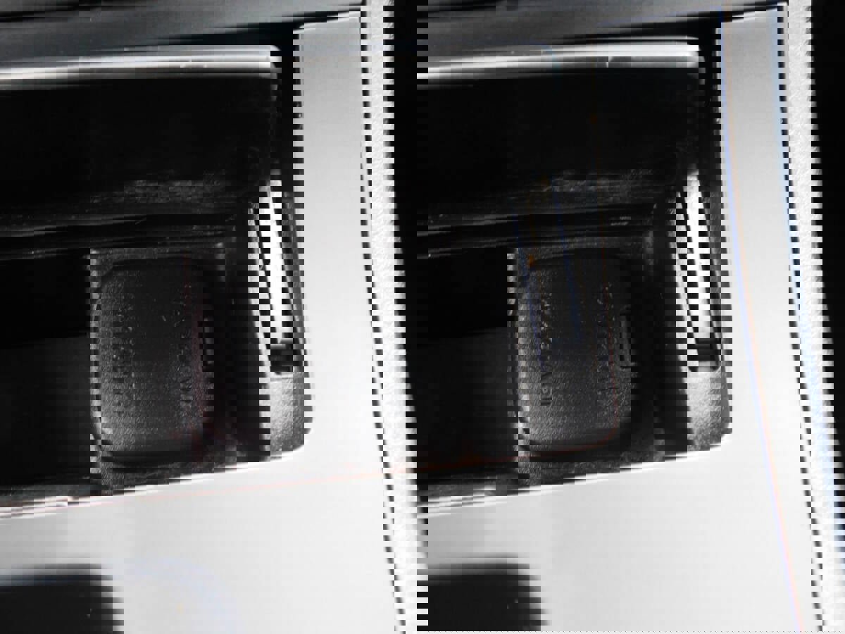 Used 2013 MAZDA MAZDA3 i Touring image 12