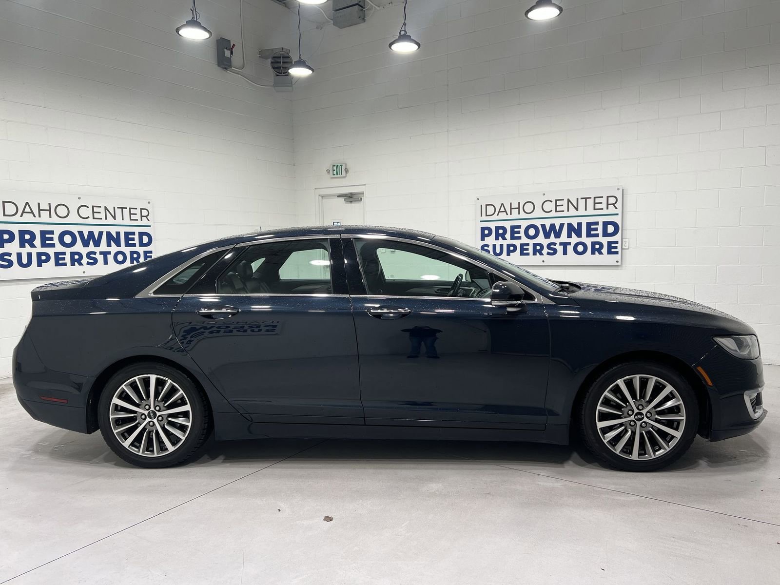Used 2020 Lincoln MKZ AWD image 9