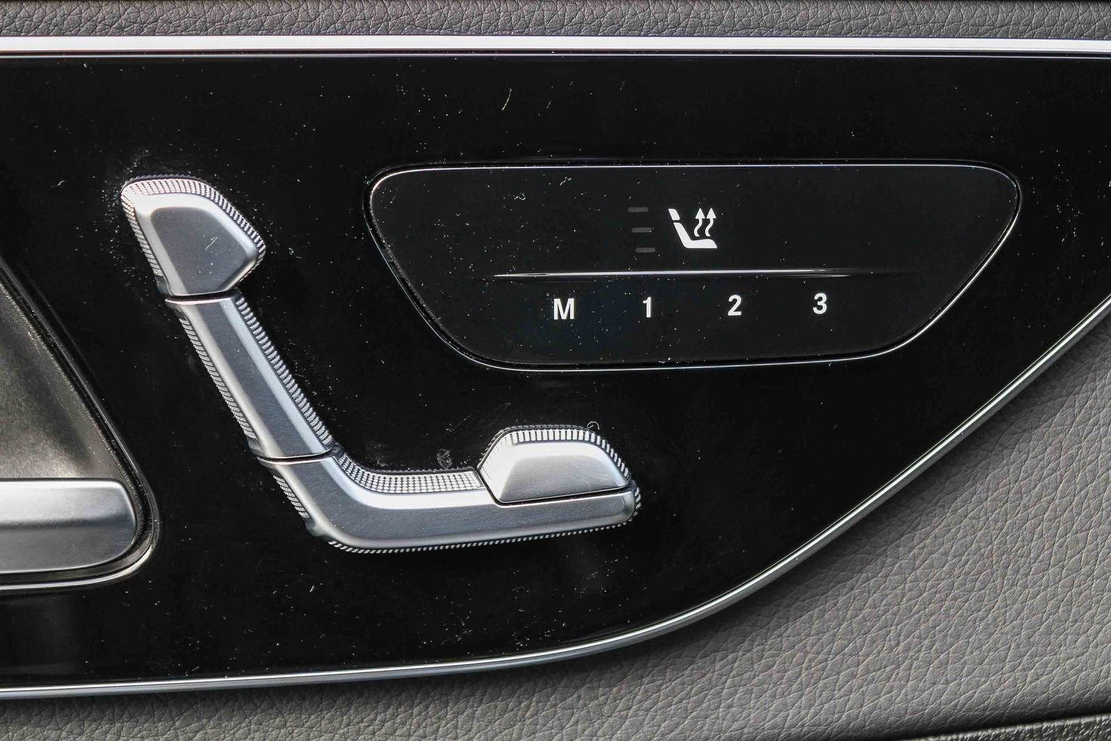 Used 2022 Mercedes-Benz C 300 Sedan image 21