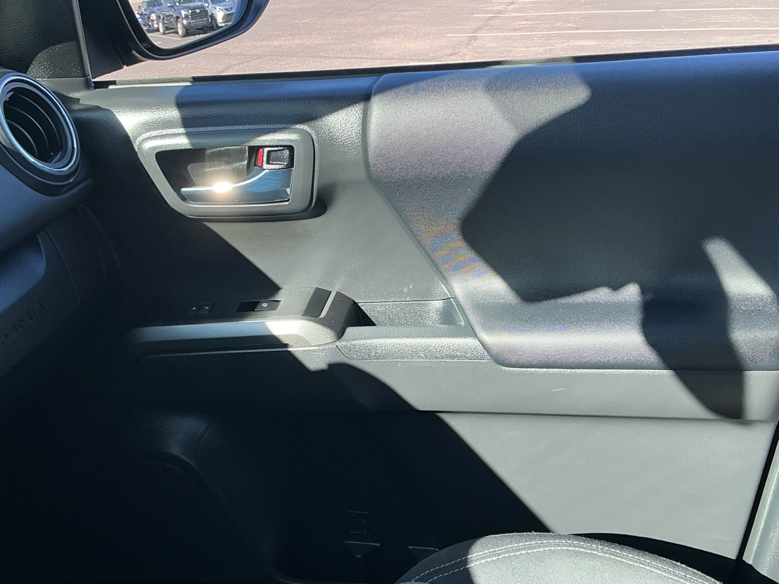 Used 2023 Toyota Tacoma TRD Off-Road image 16