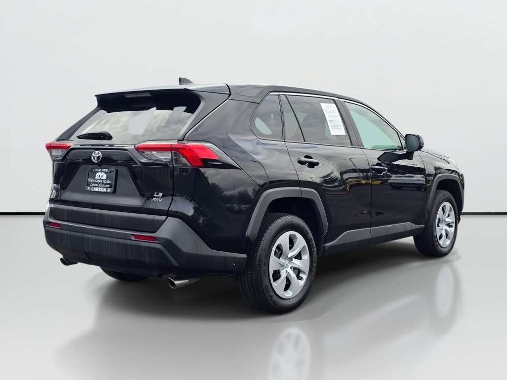 Used 2025 Toyota RAV4 LE AWD/4WD image 5