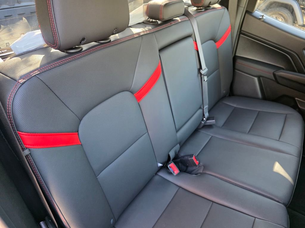 Used 2023 Chevrolet Colorado Z71 w/ Z71 Convenience Package 2 image 26