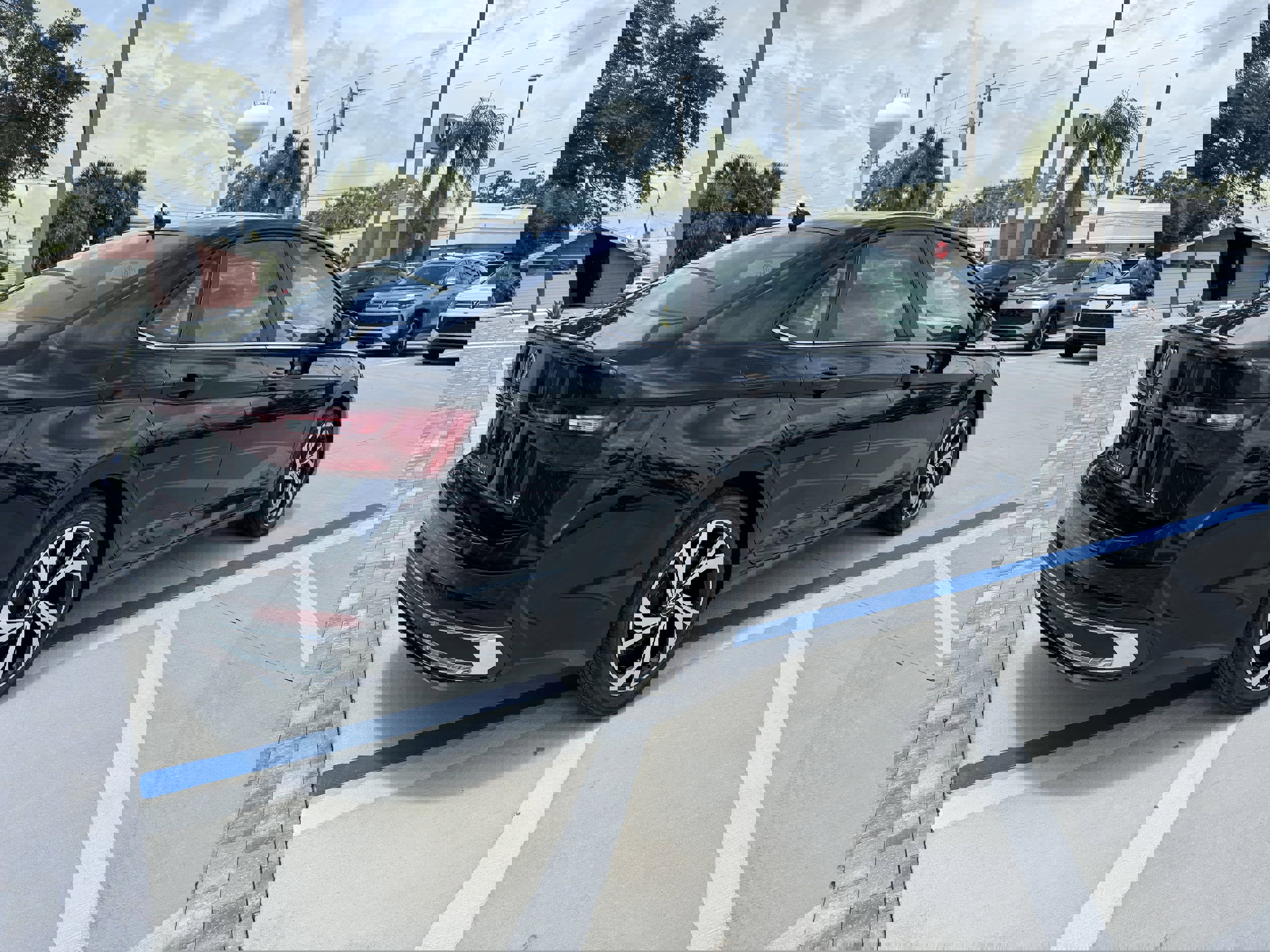 New 2025 Volkswagen Jetta SEL image 3