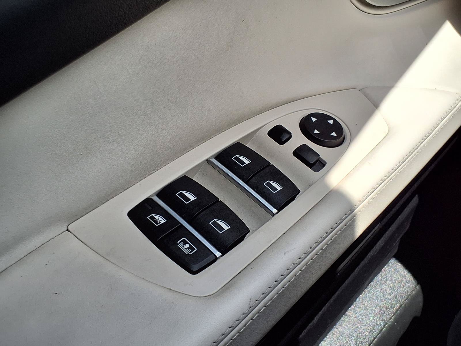 Used 2014 BMW 750Li RWD image 9