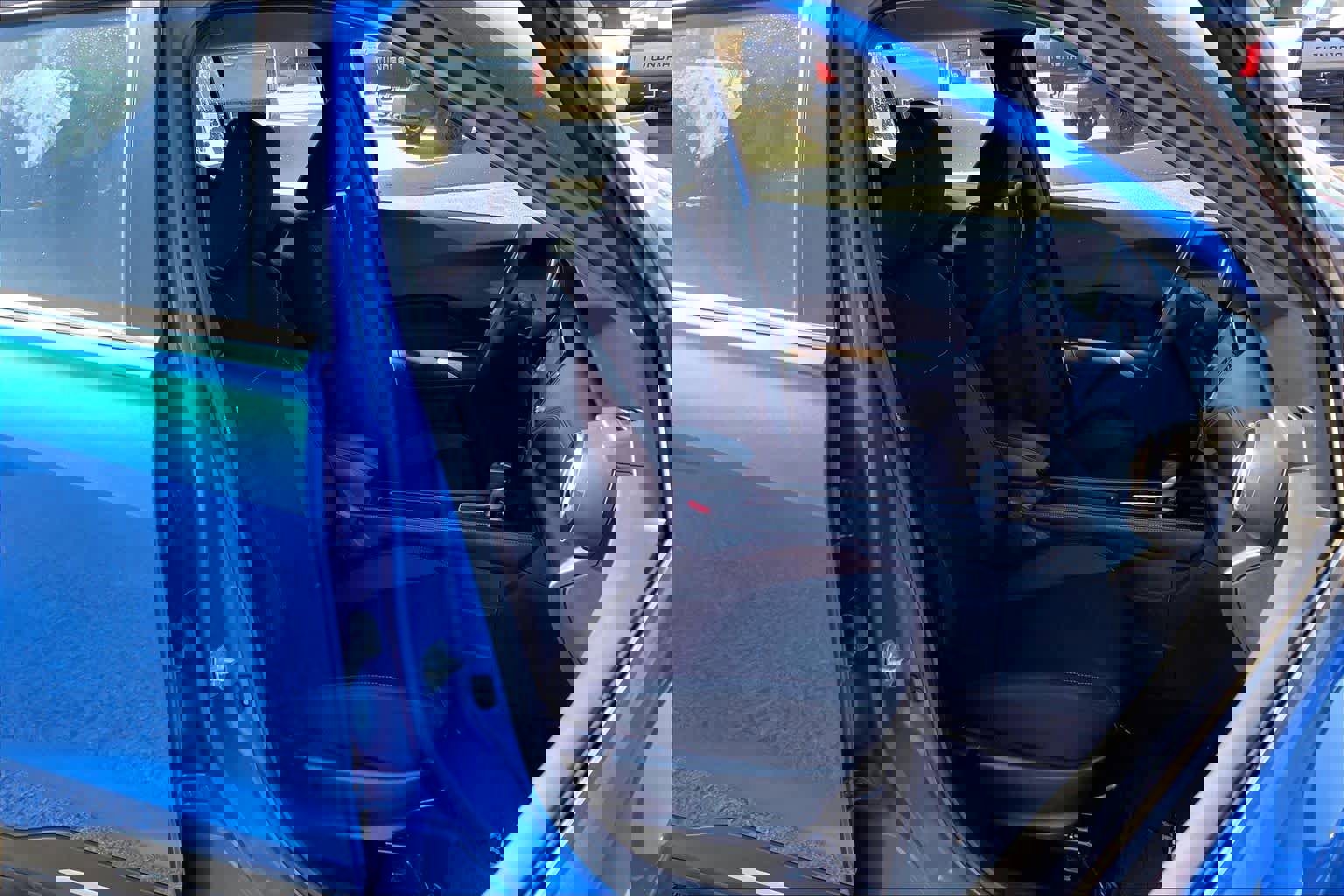 Used 2023 Nissan Kicks SR image 9