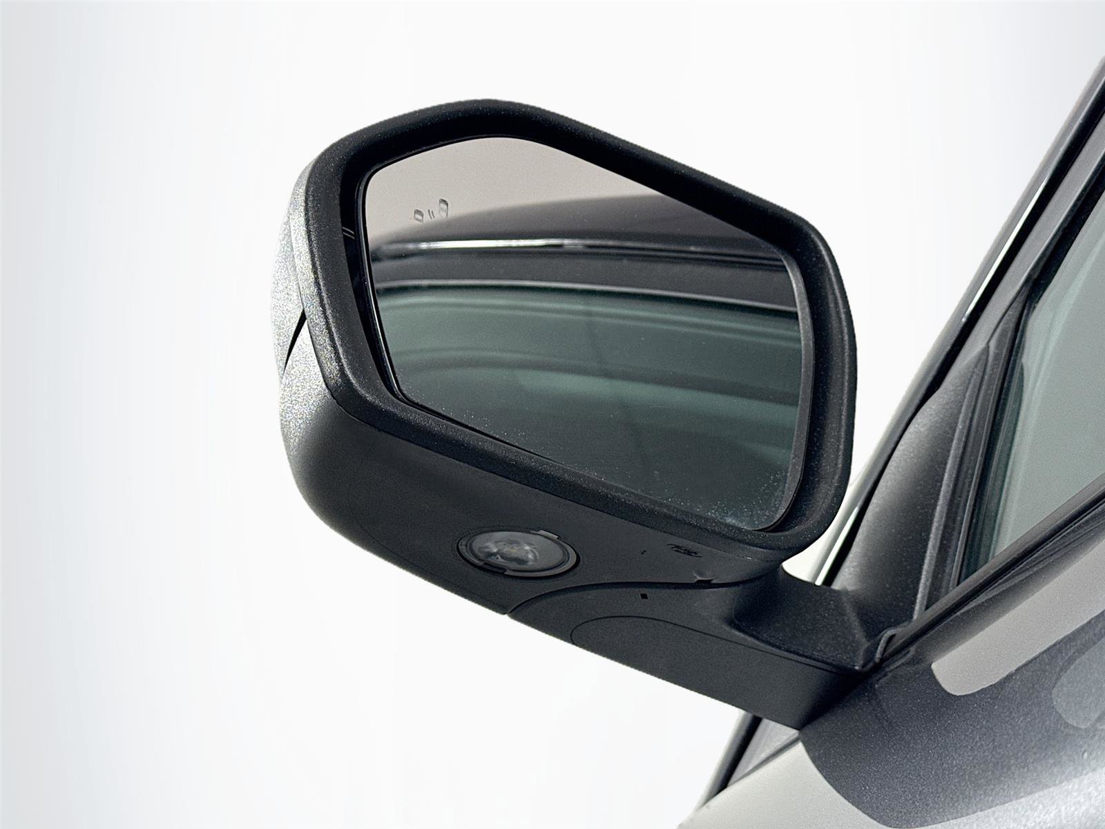 Used 2024 Ford Explorer XLT w/ Class IV Trailer Tow Package image 5