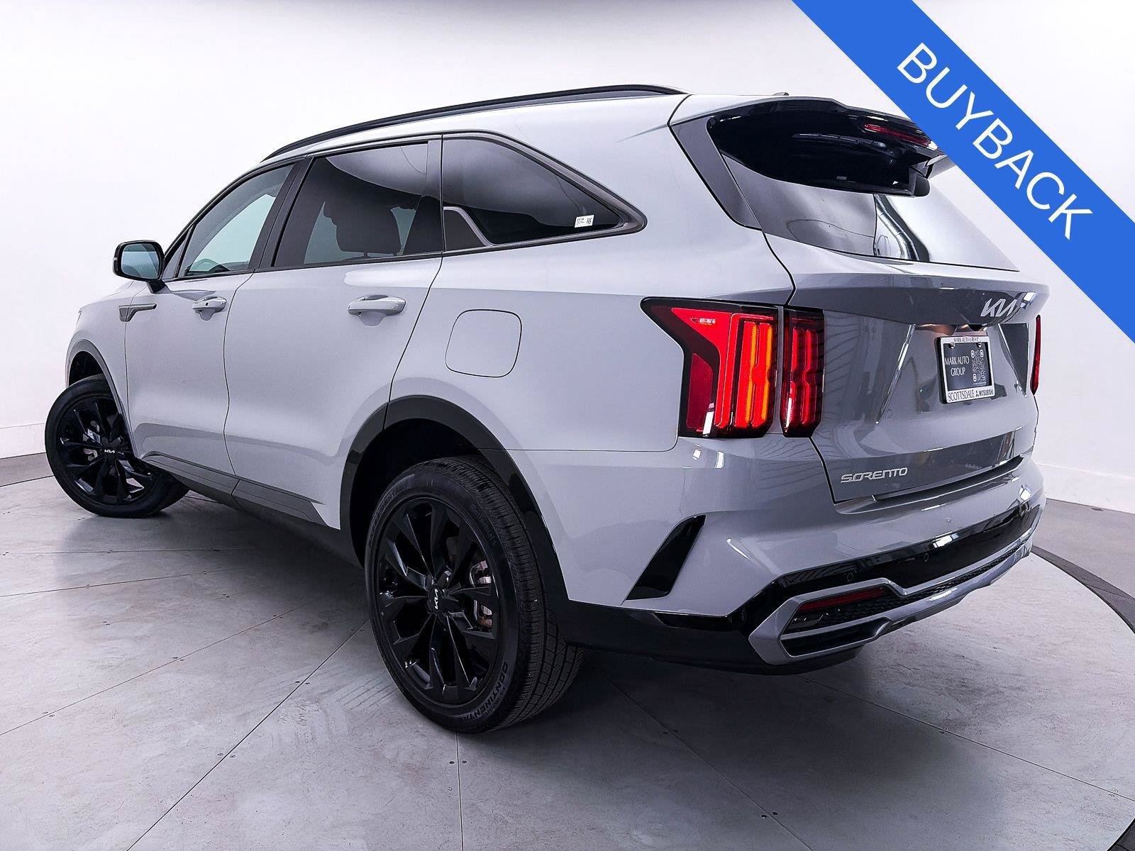 Used 2023 Kia Sorento SX AWD/4WD image 2
