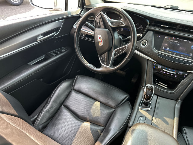 Used 2018 Cadillac XT5 Premium Luxury AWD/4WD image 23