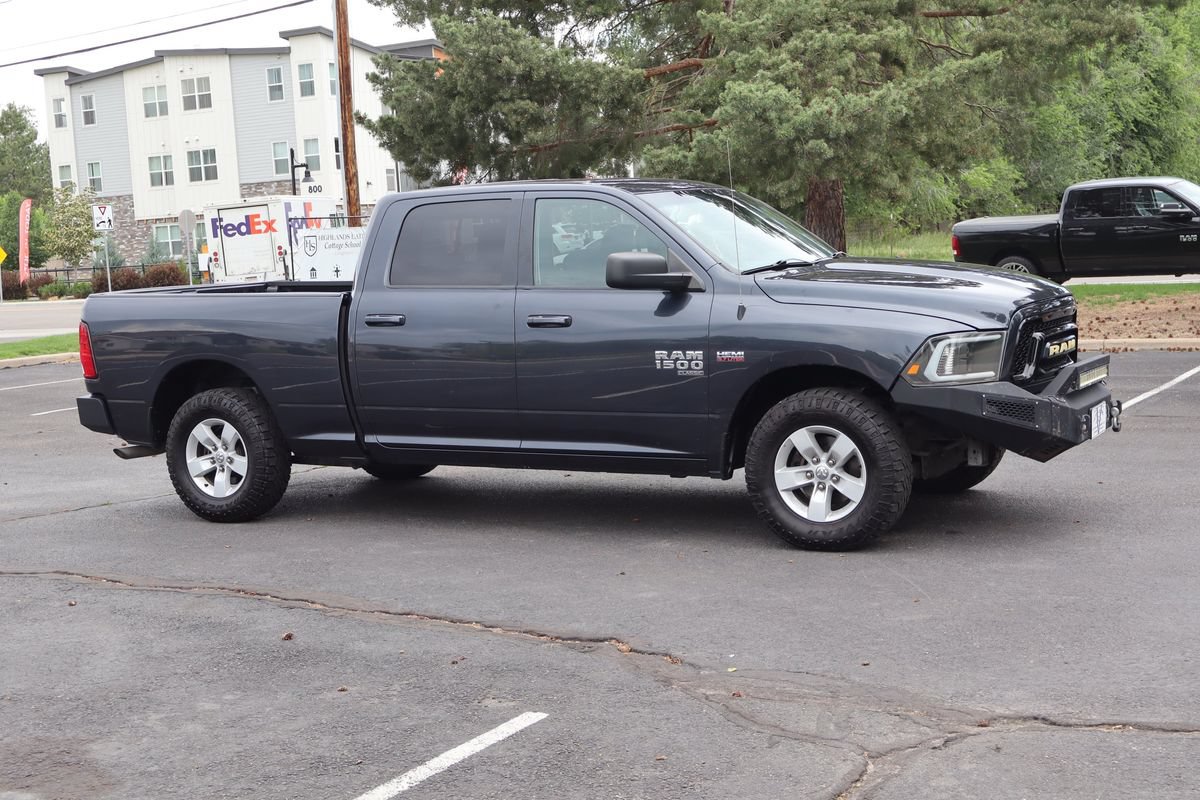Used 2020 RAM 1500 Classic SLT RWD image 2