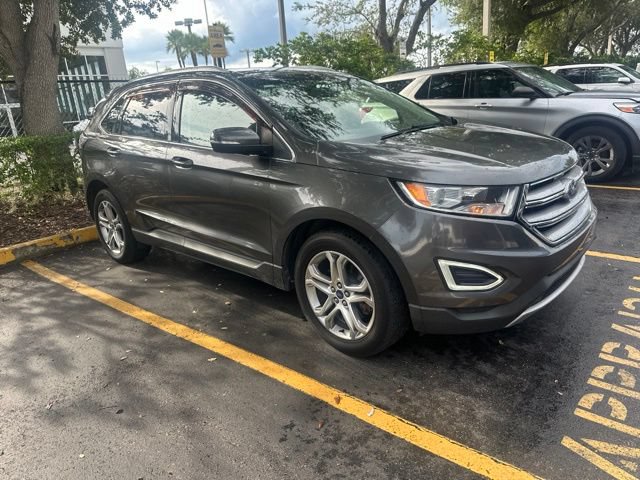Used 2017 Ford Edge Titanium w/ Technology Package AWD/4WD image 3
