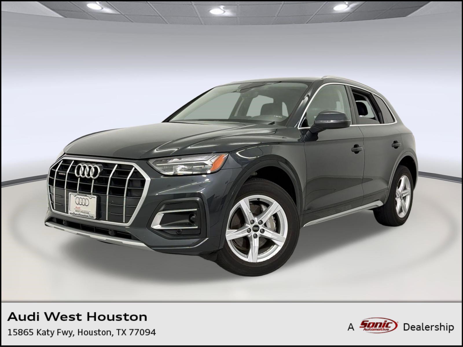 Used 2023 Audi Q5 2.0T Premium w/ Convenience Package image 1