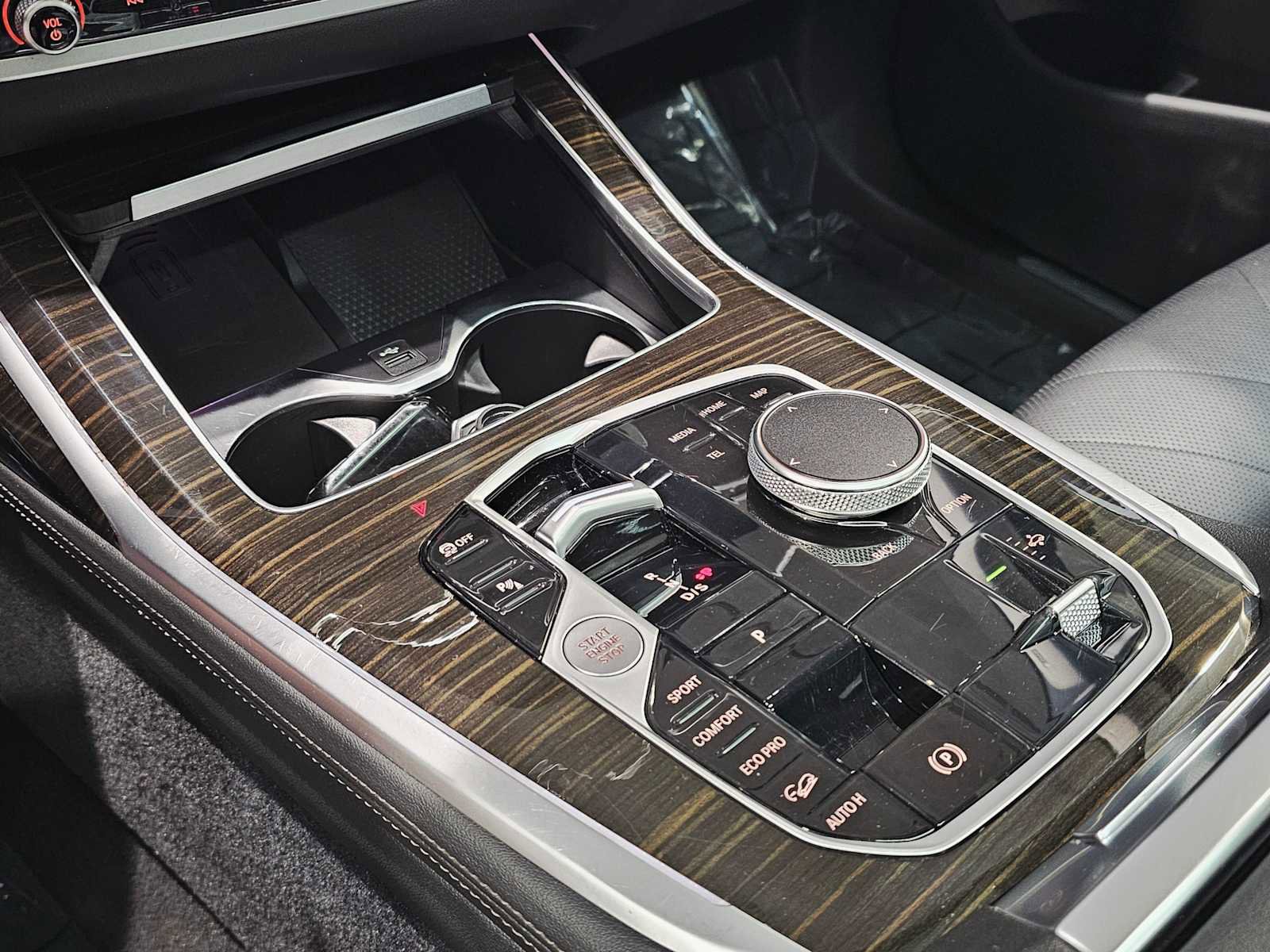 Used 2024 BMW X7 xDrive40i image 17