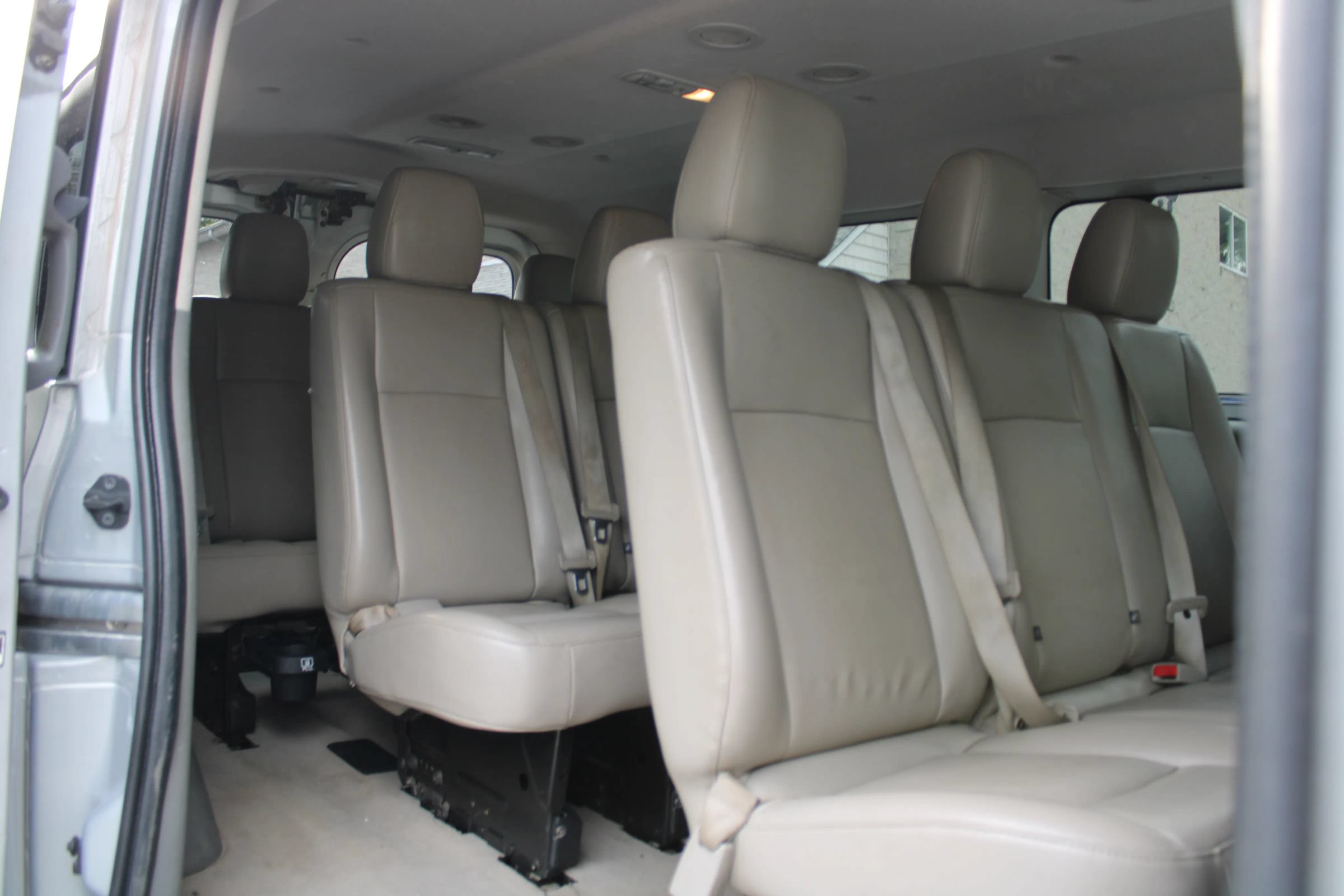 Used 2020 Nissan NV 3500 SL RWD image 19