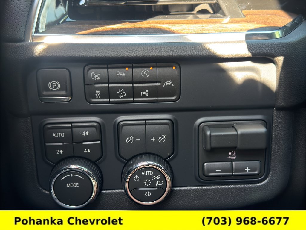 New 2026 Chevrolet Suburban High Country w/ Sun And Tow Package AWD/4WD image 14