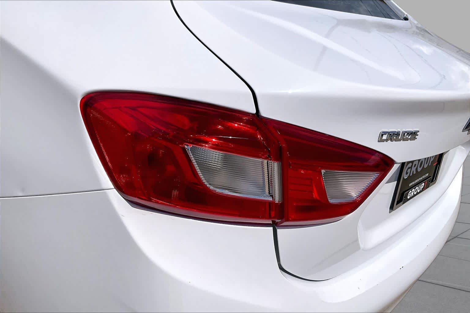 Used 2016 Chevrolet Cruze LT w/ Convenience Package FWD image 29