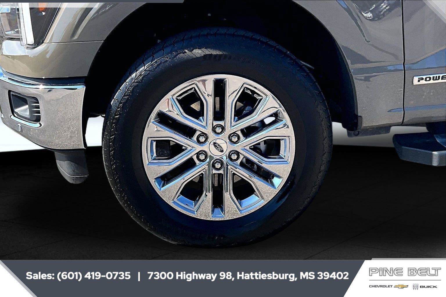 Used 2025 Ford F150 Lariat w/ Equipment Group 502A High AWD/4WD image 8