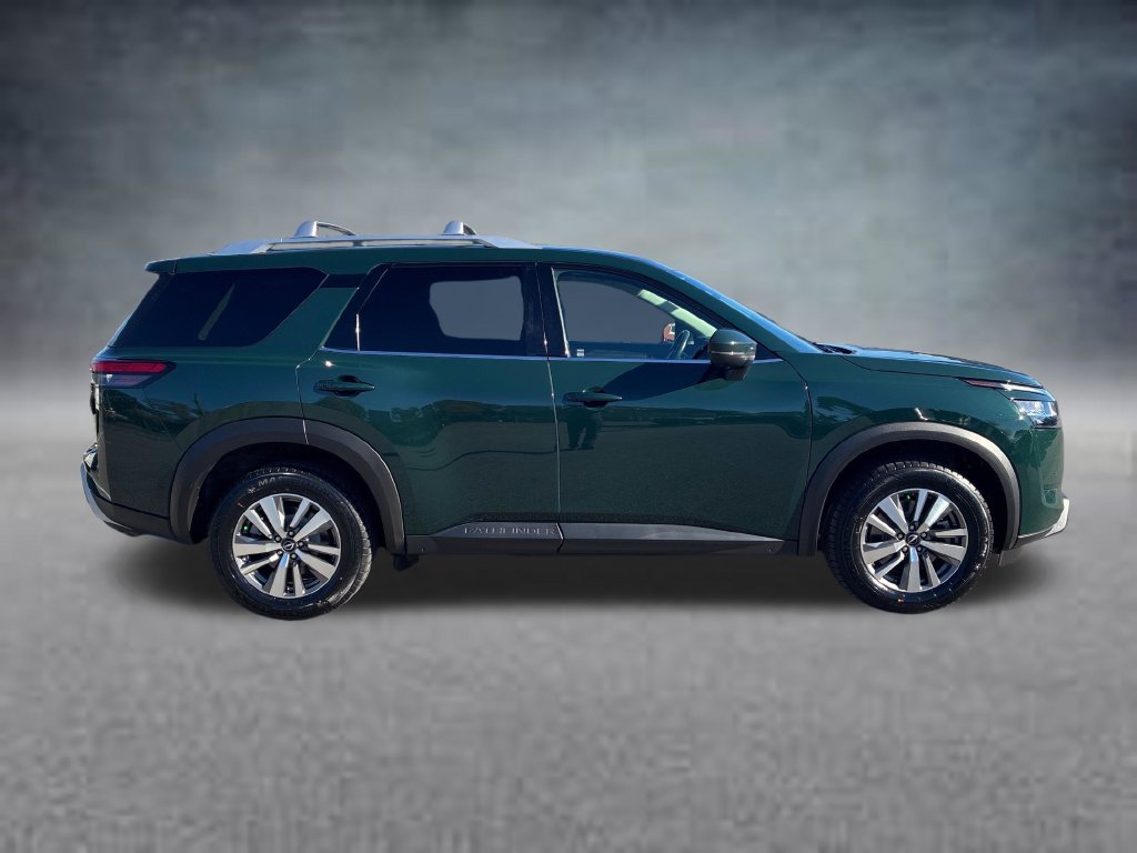 Used 2023 Nissan Pathfinder SL w/ Lighting Package (N92) AWD/4WD image 7