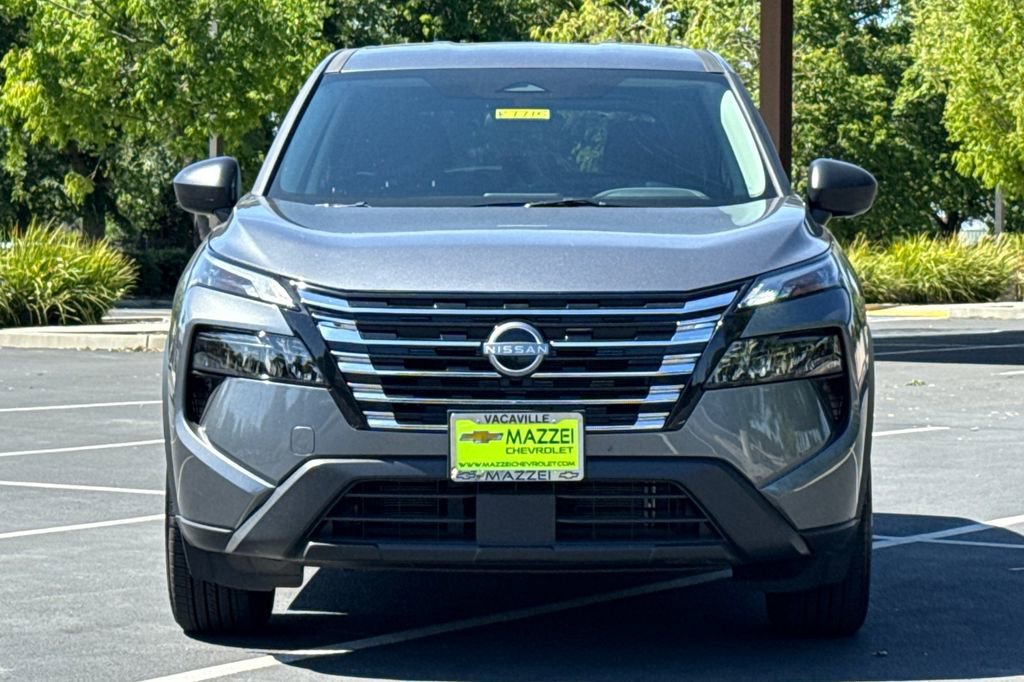 Used 2025 Nissan Rogue S AWD/4WD image 7
