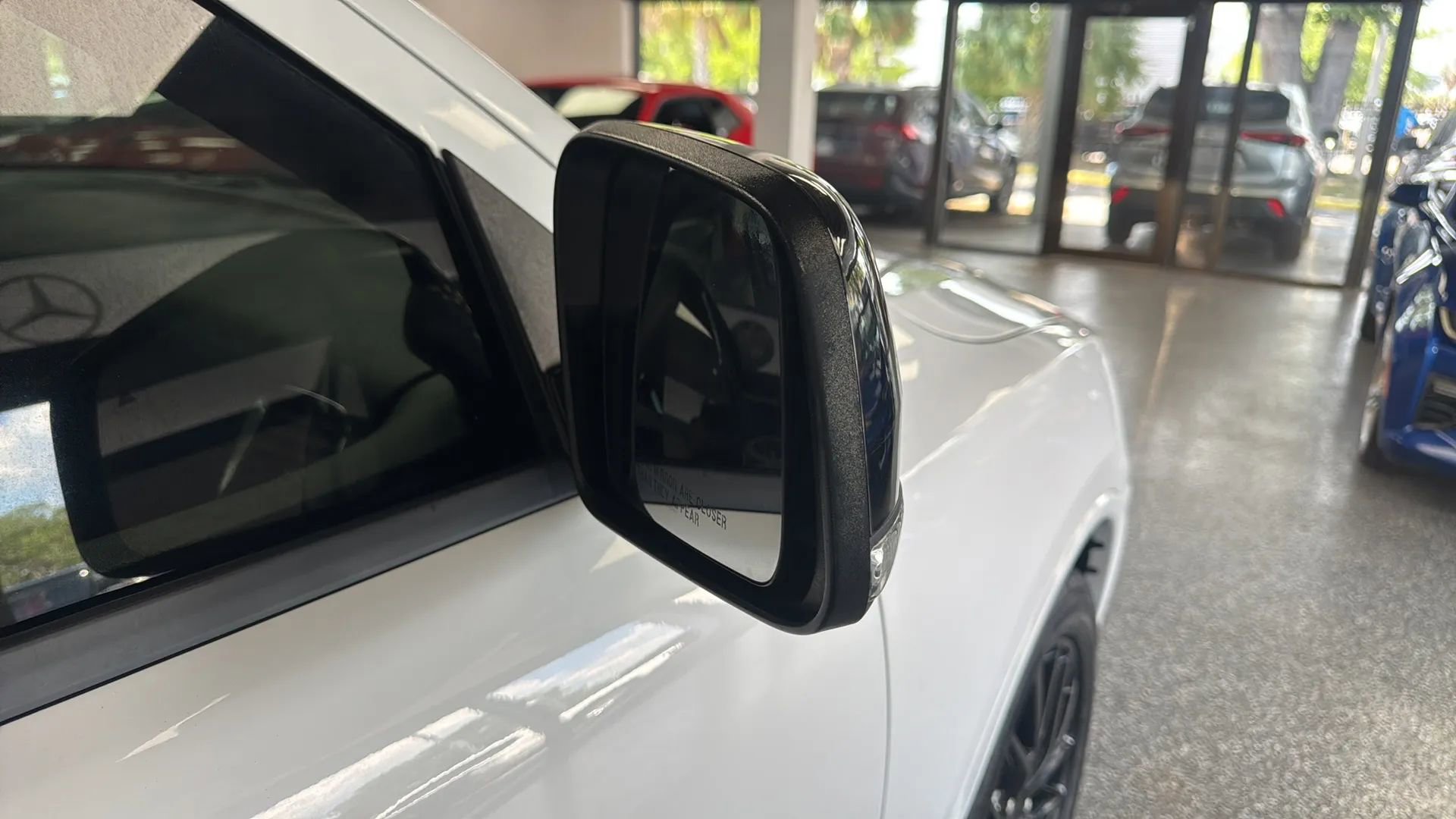 Used 2015 Dodge Durango R/T w/ Technology Group RWD image 36