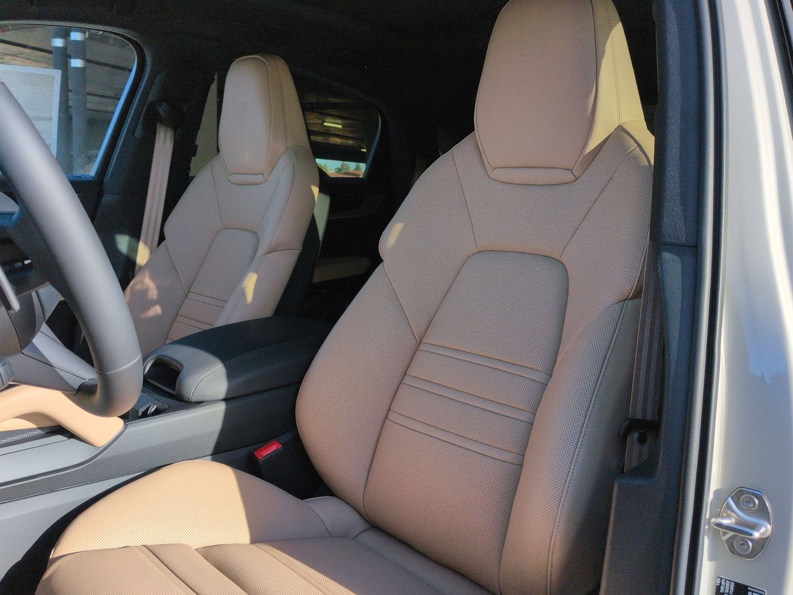 New 2026 Porsche Cayenne Coupe AWD/4WD image 5