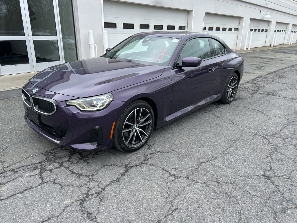 Used 2025 BMW 230i xDrive Coupe w/ Premium Package image 1