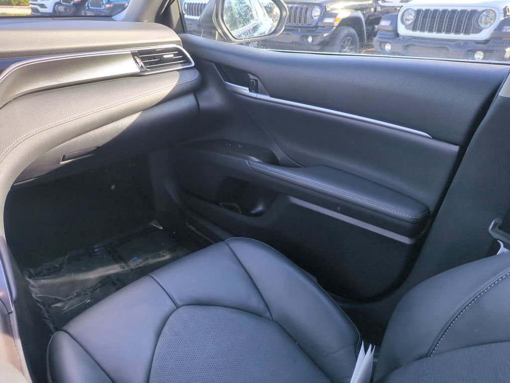 Used 2023 Toyota Camry XSE image 17