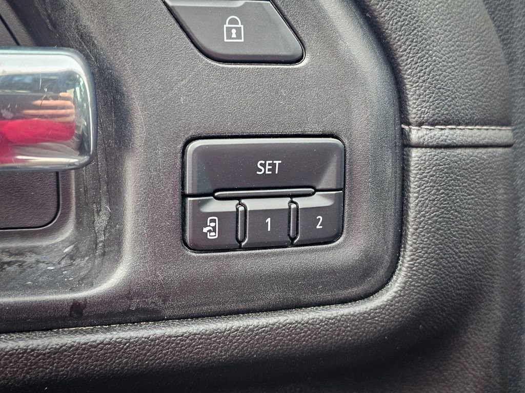 Used 2022 GMC Sierra 3500 Denali image 12