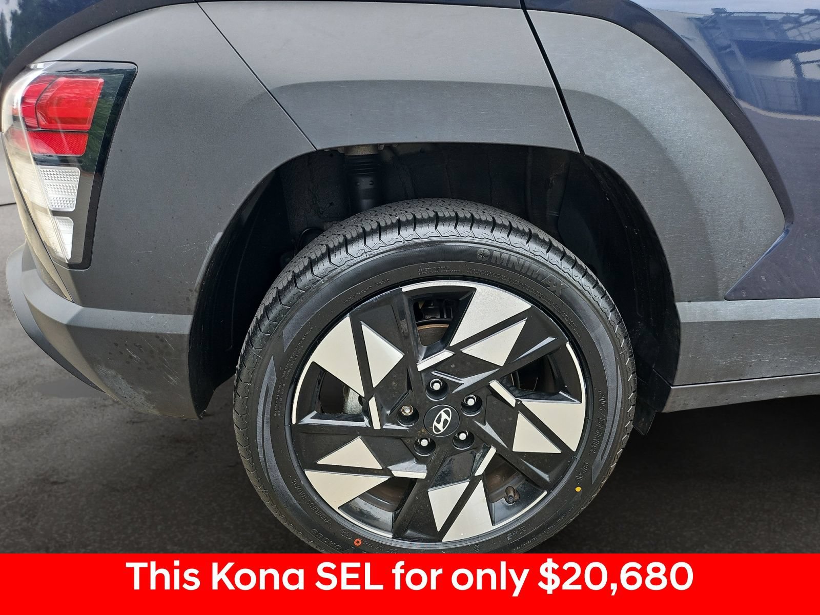 Used 2024 Hyundai Kona SEL AWD/4WD image 43