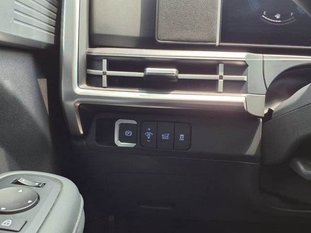 Used 2025 Hyundai Santa Fe SEL AWD/4WD image 27