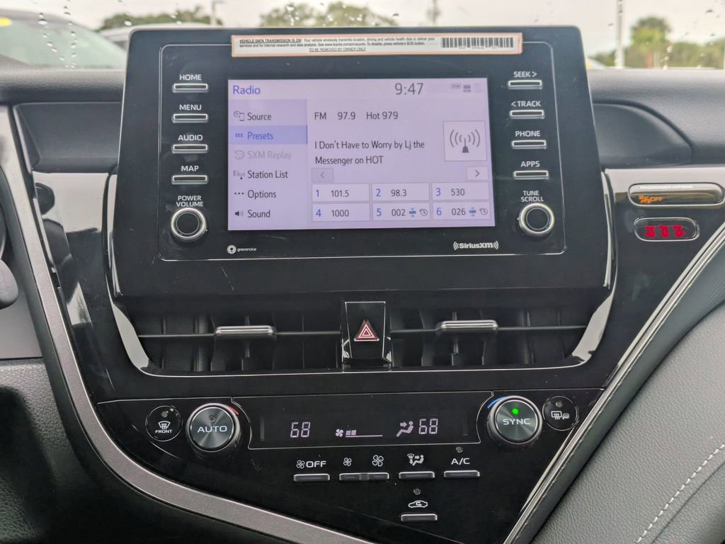 Used 2024 Toyota Camry SE image 17