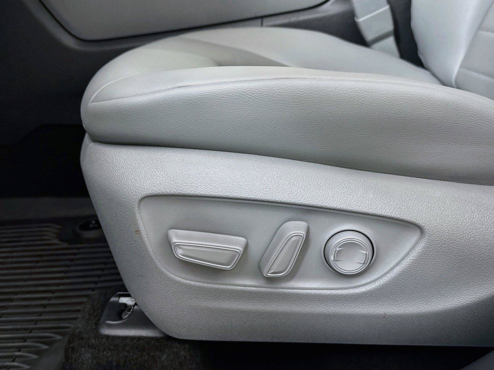 Certified 2026 Toyota Highlander XLE AWD/4WD image 30