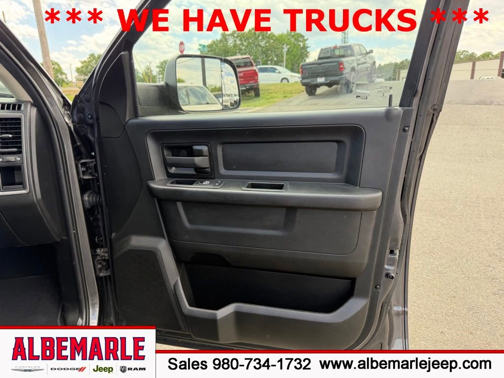 Used 2022 RAM 1500 Classic Tradesman RWD image 29