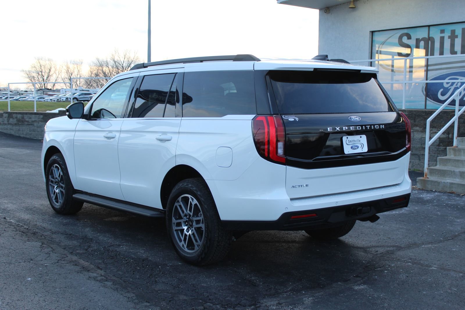 New 2025 Ford Expedition Active image 3